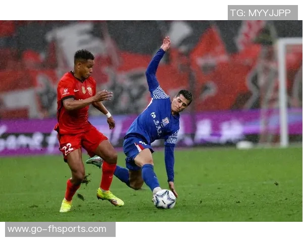 申花足球队奋勇争先展现拼搏精神助力中国足球崛起之路 申花足球队奋勇争先展现拼搏精神助力中国足球崛起之路